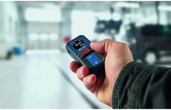 BOSCH BLAZE Laser Distance Measure - Image 4